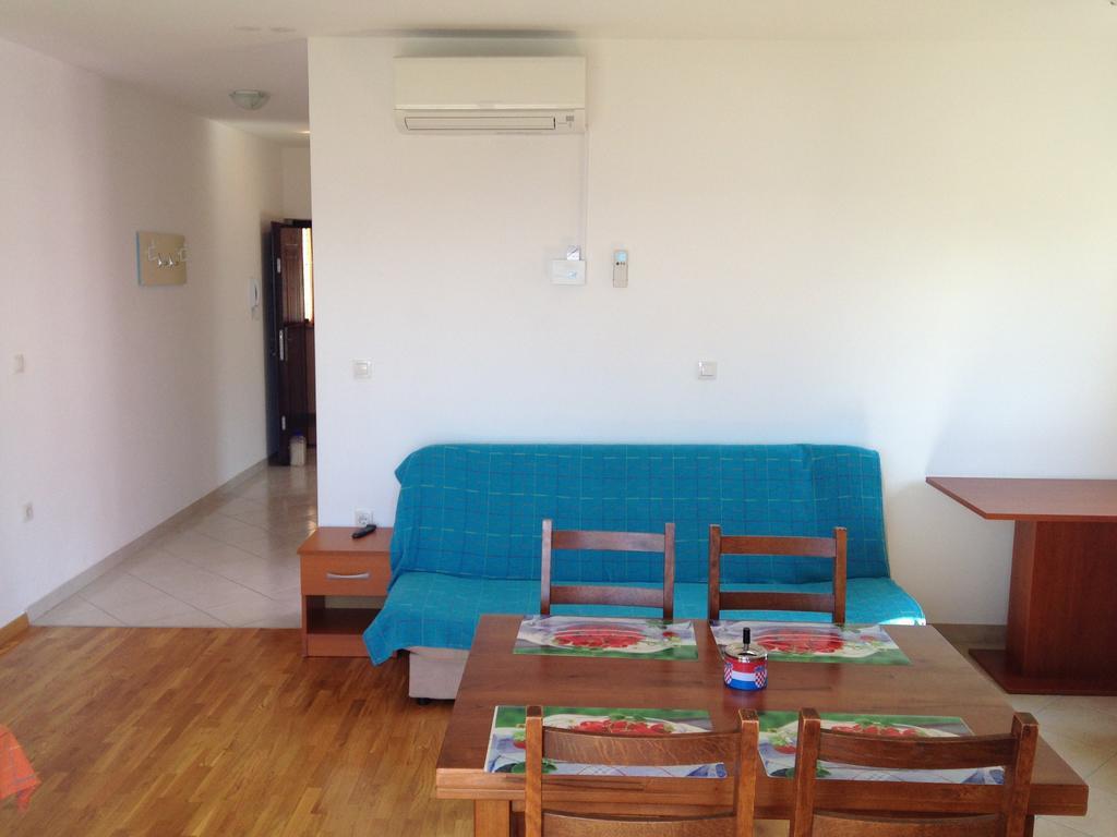 Gala Apartments Omiš Cameră foto